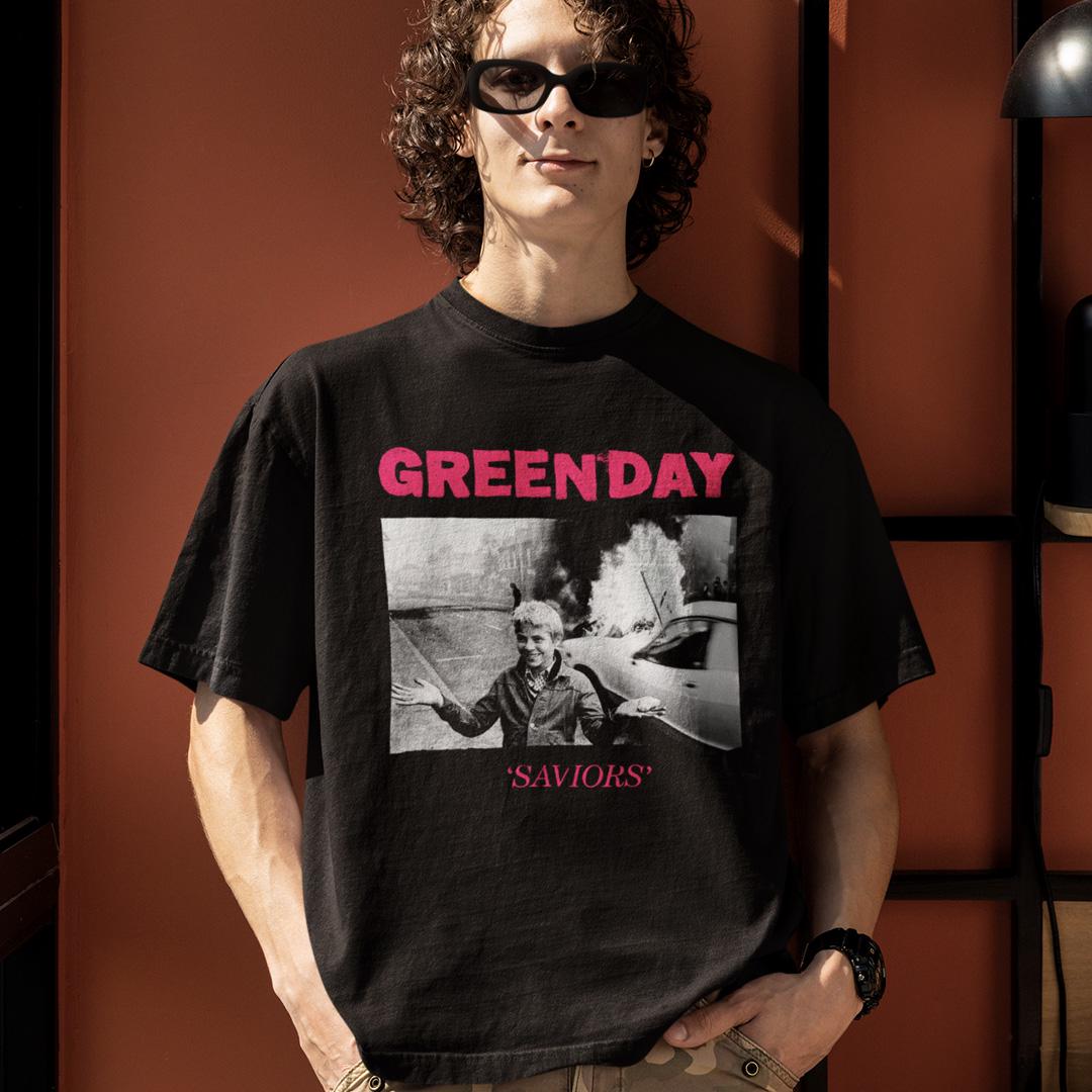 Футболка унисекс Green Day Saviors 2XL Черный (32699593)
