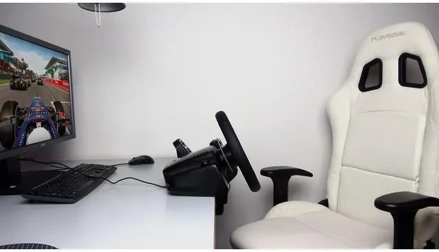 Компьютерное кресло геймерское Playseat Office Seat White (30025046) - фото 6 Компьютерное кресло геймерское Playseat Office Seat White (30025046) - фото 6