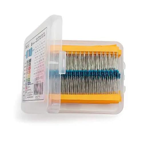 Резистори 1/4 Вт MF 1% 10 Ом-1 МОм 600 шт. у кейсі (772697) Резистори 1/4 Вт MF 1% 10 Ом-1 МОм 600 шт. у кейсі (772697)