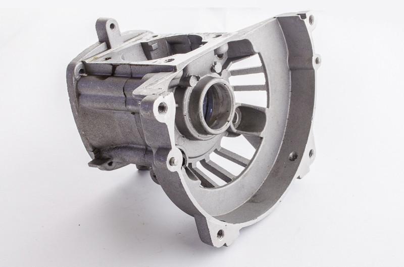 Часть блока двигателя правая и левая для мотокос 34 мм (3586)