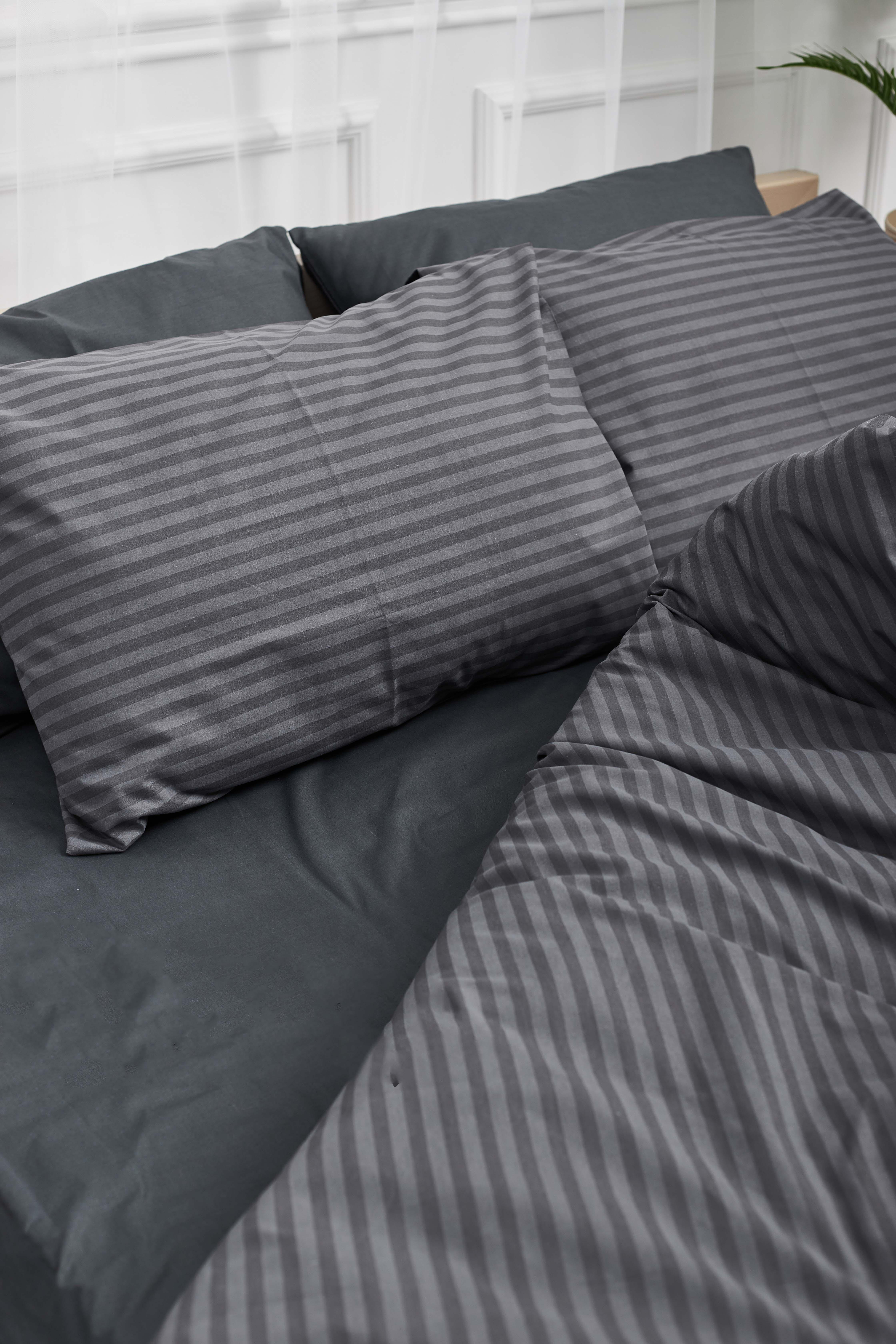 Комплект постільної білизни Moon&Star Gray Stripe&Black Gold Люкс бязь євро 200х220 см 50х70 см/2 шт. (MS-820001056) - фото 5 Комплект постільної білизни Moon&Star Gray Stripe&Black Gold Люкс бязь євро 200х220 см 50х70 см/2 шт. (MS-820001056) - фото 5