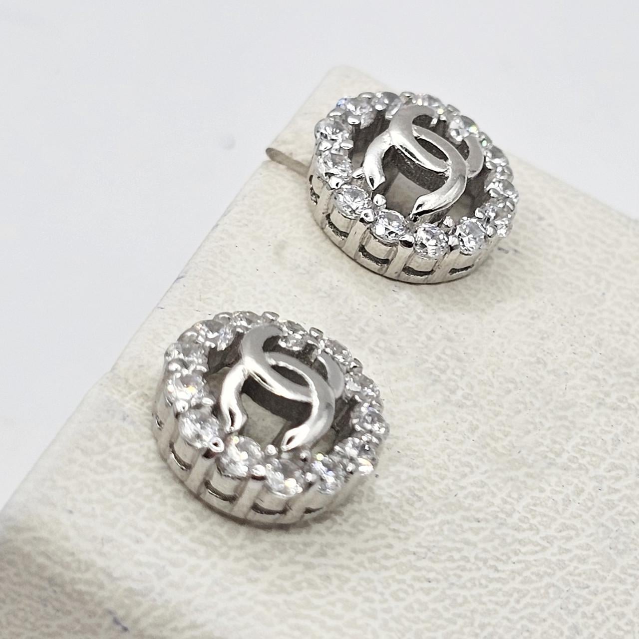 Серебряные серьги-гвоздики с кубическим цирконием 2,95 г (2977375850) Серебряные серьги-гвоздики с кубическим цирконием 2,95 г (2977375850)