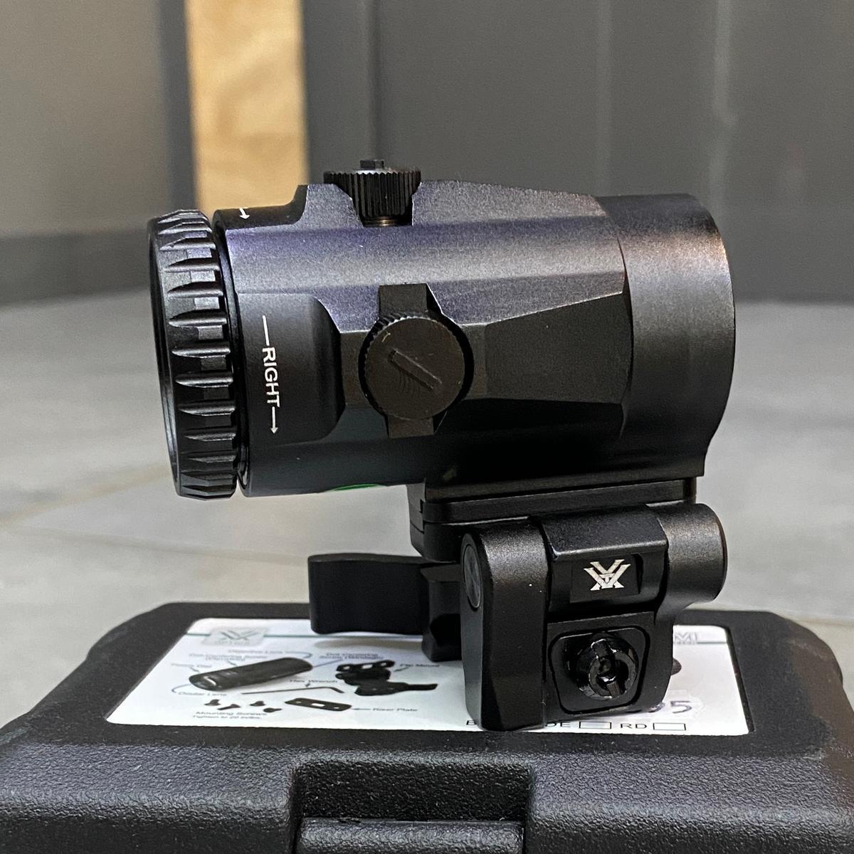 Магніфер 3х22 c відкидним кріпленням на планку Пікатінні (244395) - фото 3 Магніфер 3х22 c відкидним кріпленням на планку Пікатінні (244395) - фото 3