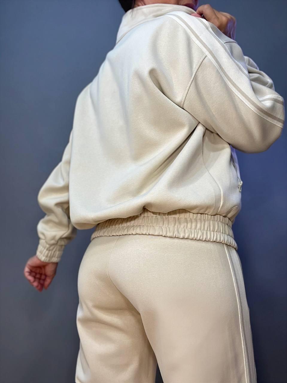 Костюм женский A-N 2738 свитшот и брюки с лампасом M Бежевый (2688) - фото 8 Костюм женский A-N 2738 свитшот и брюки с лампасом M Бежевый (2688) - фото 8