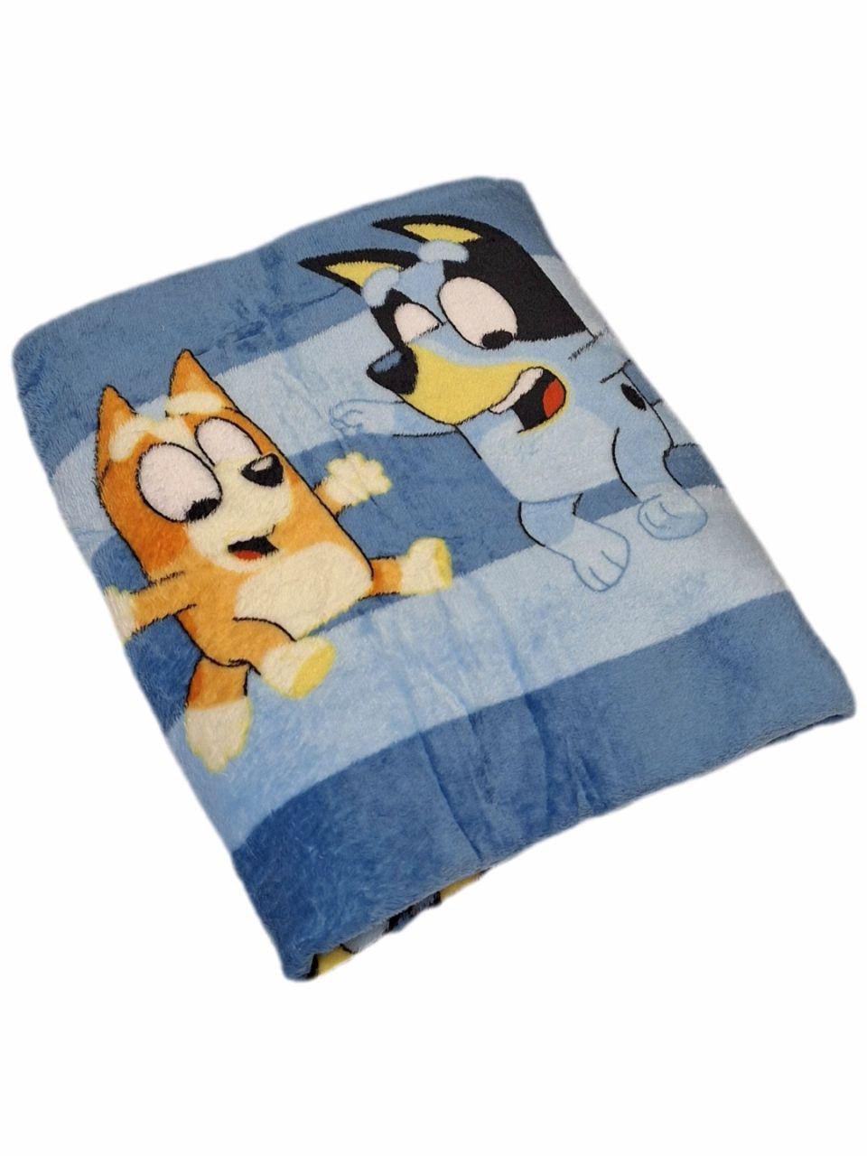 Плед детский флисовый Bluey 130х160 см (2075) Плед детский флисовый Bluey 130х160 см (2075)