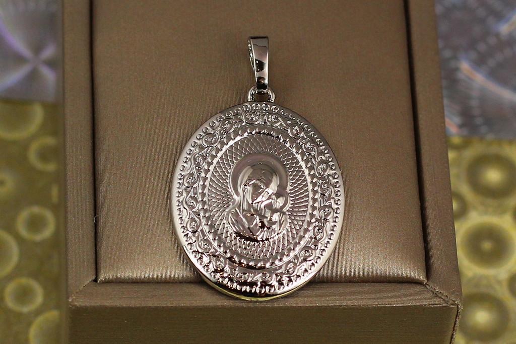 Ладанка Xuping Jewelry Мария с младенцем овальная 2,8 см Серебристый