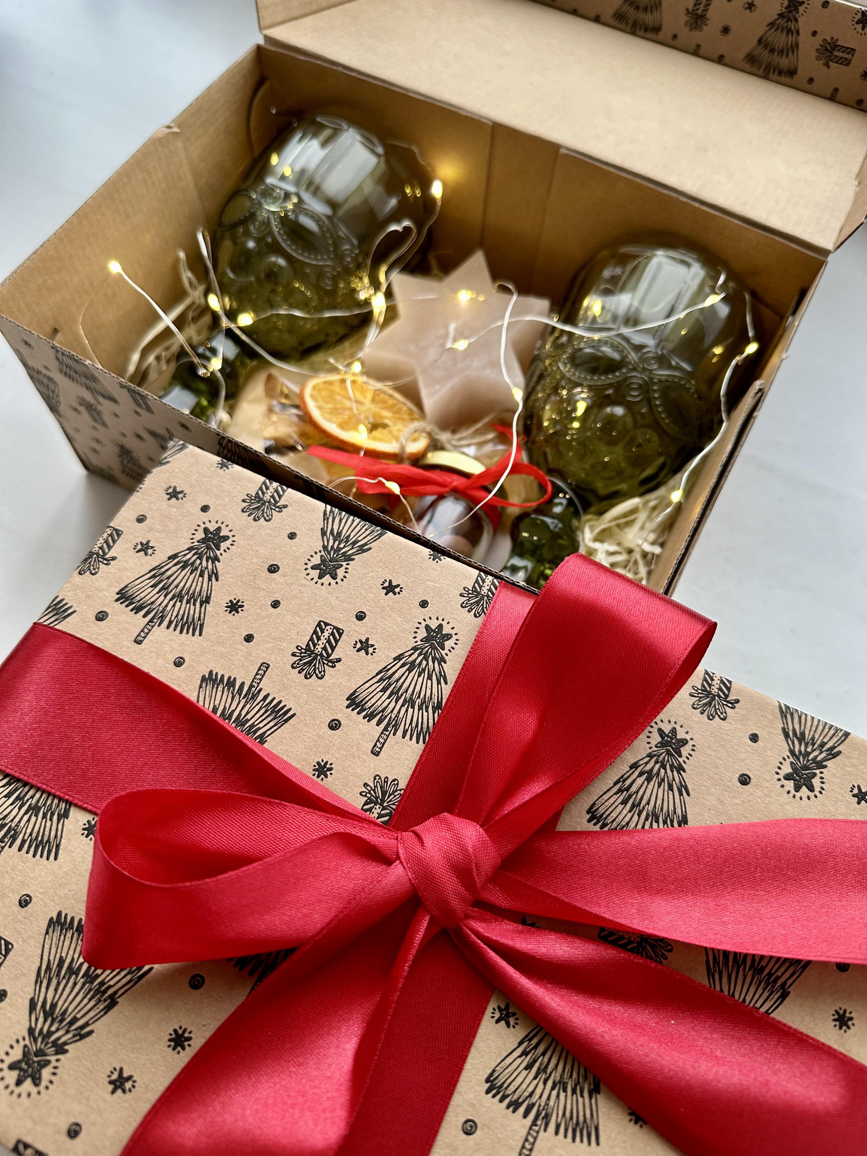 Набір новорічний для романтичного глінтвейну зі смаколиками (13532508) - фото 2 Набір новорічний для романтичного глінтвейну зі смаколиками (13532508) - фото 2