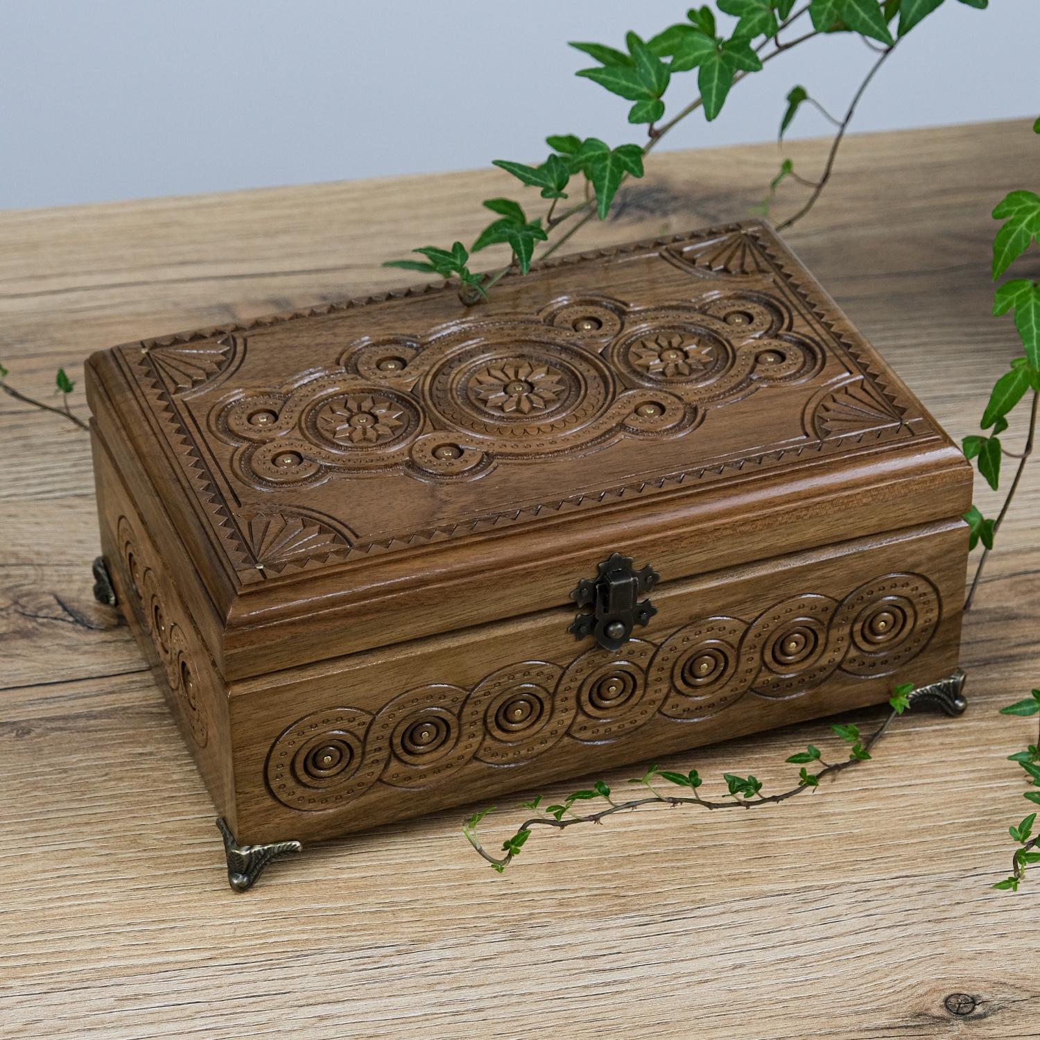 Шкатулка Гранд Презент СДС 070 деревянная резная на металлических ножках орех 26х16 см (24442)