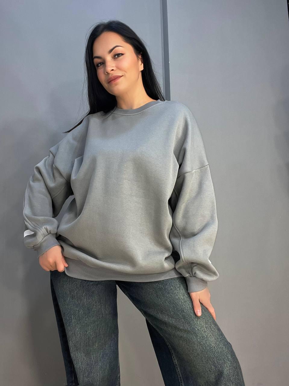 Свитшот женский DAVRAS 8174 CHICAGO удлиненный утепленный на флисе OS Серый (1243) - фото 6 Свитшот женский DAVRAS 8174 CHICAGO удлиненный утепленный на флисе OS Серый (1243) - фото 6