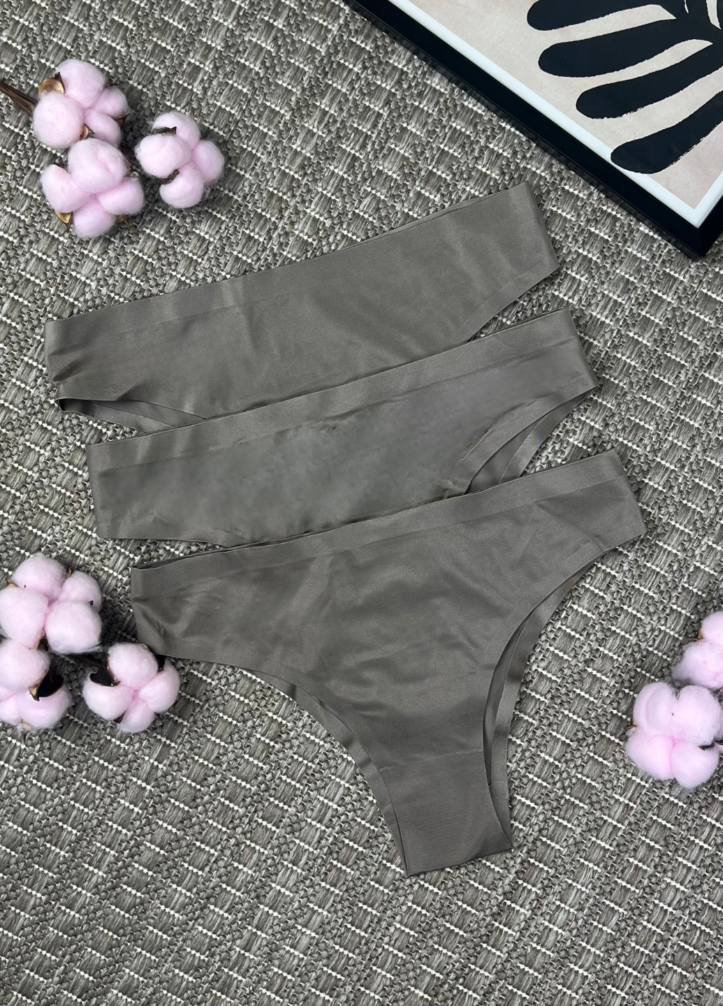 Трусики бразилианы женские бесшовные однотонные на каждый день гладкие 3 шт. M Мокко (NB55013/M) Трусики бразилианы женские бесшовные однотонные на каждый день гладкие 3 шт. M Мокко (NB55013/M)