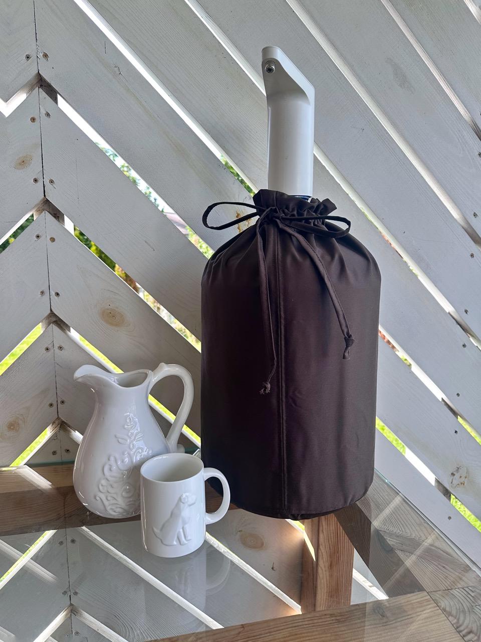 Чохол текстильний котоновий однотонний на пластиковий бутль 19 л Коричневий Чохол текстильний котоновий однотонний на пластиковий бутль 19 л Коричневий