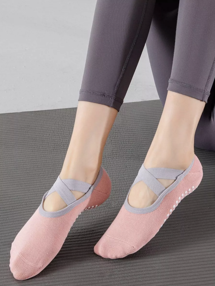 Носки для йоги и пилатеса Yoga socks с закрытыми пальцами нескользящие Розовый (YS-02-PN)