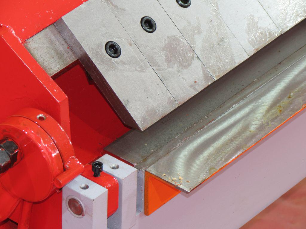 Листозгинальний верстат Holzmann AKM 1220 - фото 8 Листозгинальний верстат Holzmann AKM 1220 - фото 8