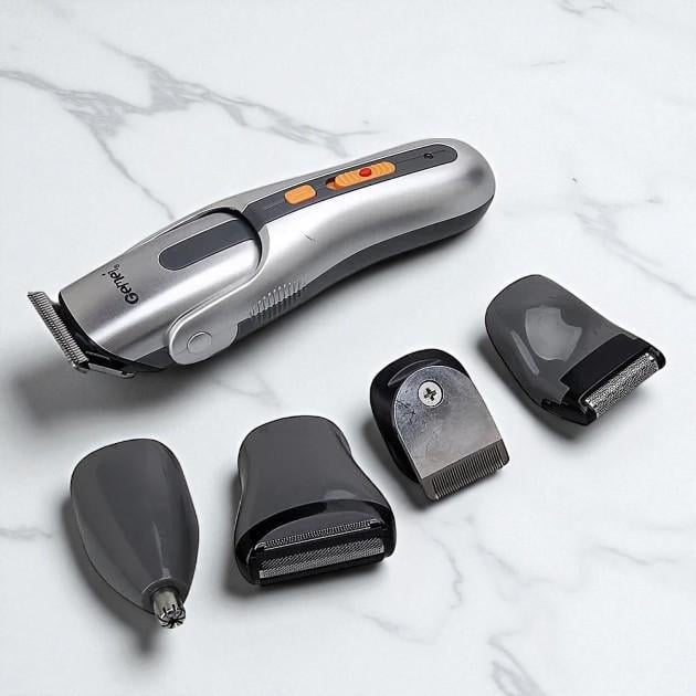 Тример чоловічий Gemei 8в1 з комплектом насадок (GM-581) - фото 4 Тример чоловічий Gemei 8в1 з комплектом насадок (GM-581) - фото 4