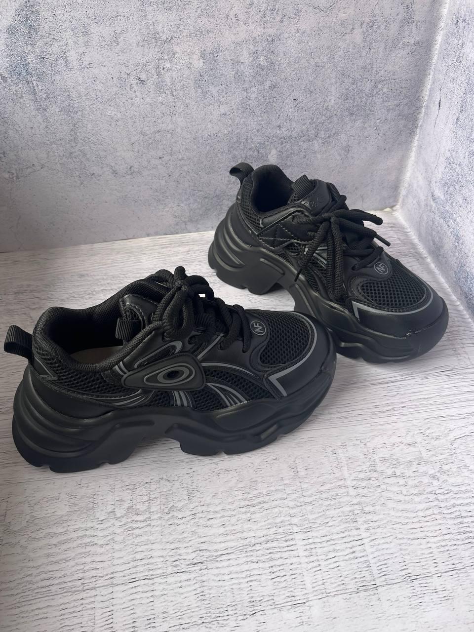 Кросівки для дівчаток Jong Golf р. 38 з масивною підошвою Чорний (17726713)