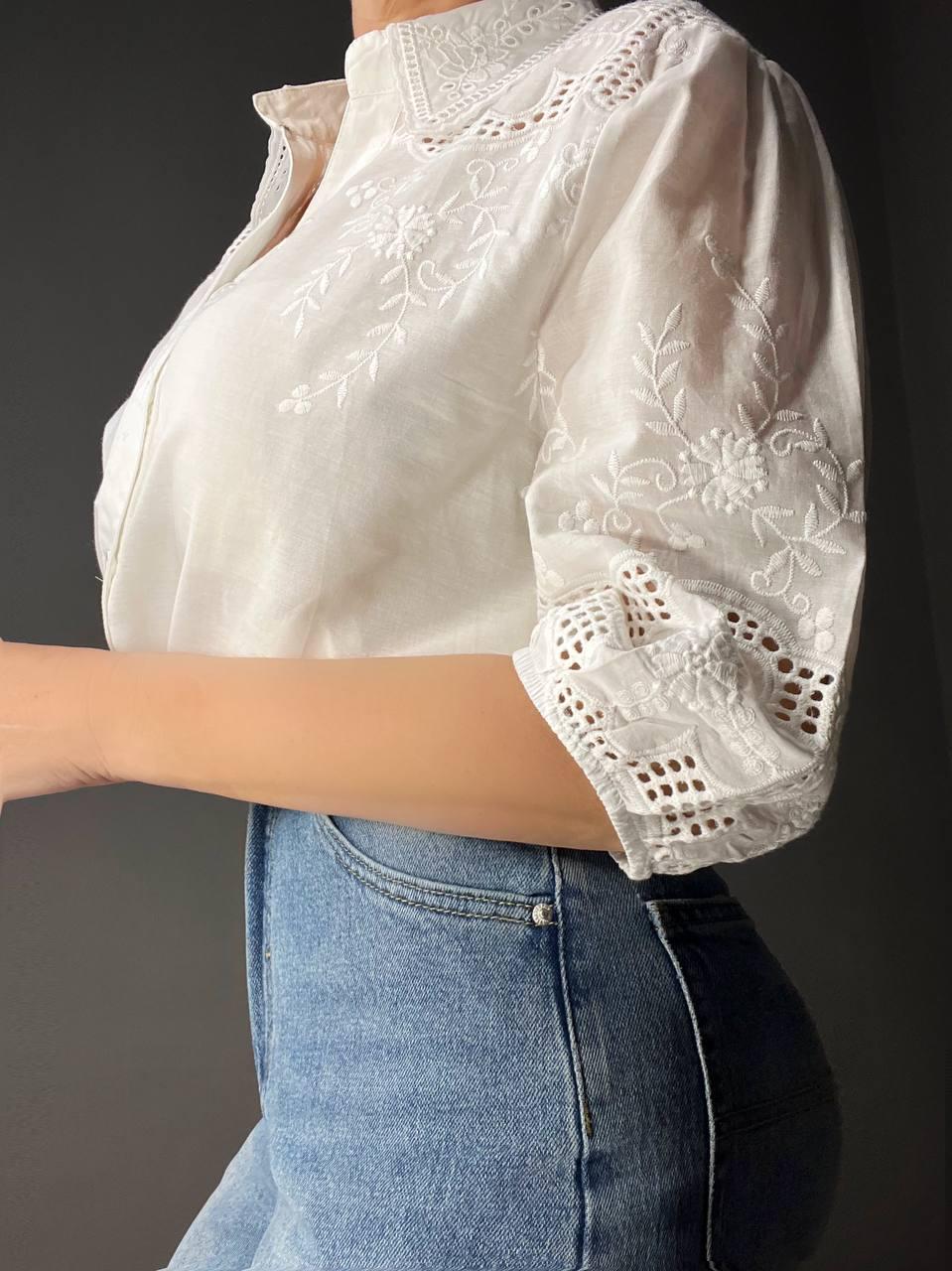 Рубашка женская A-N 8132 кружево вышивка на пуговицах короткий пышный рукав L Белый (26404732) - фото 9