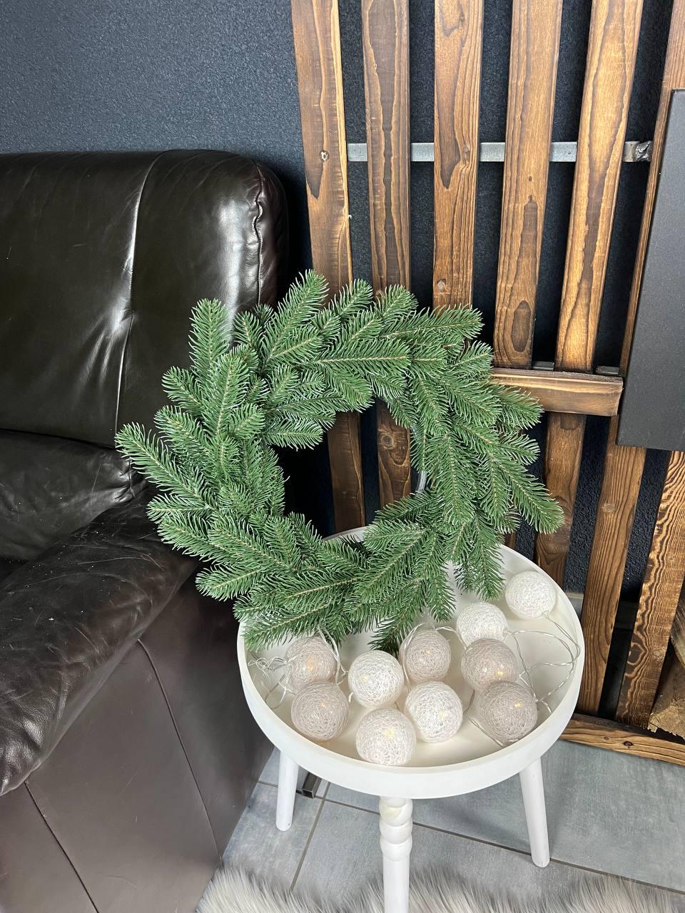 Новорічний вінок Тріумф зі штучної хвої 40 см Зелений (YA678606)