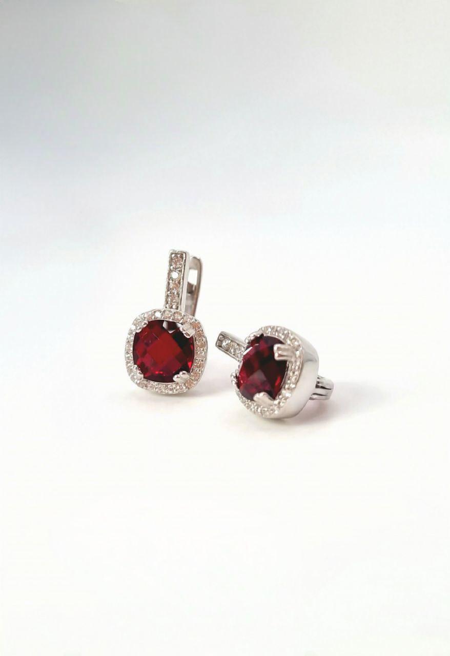 Серебряные серьги Umax 20806kr (22515930) Серебряные серьги Umax 20806kr (22515930)