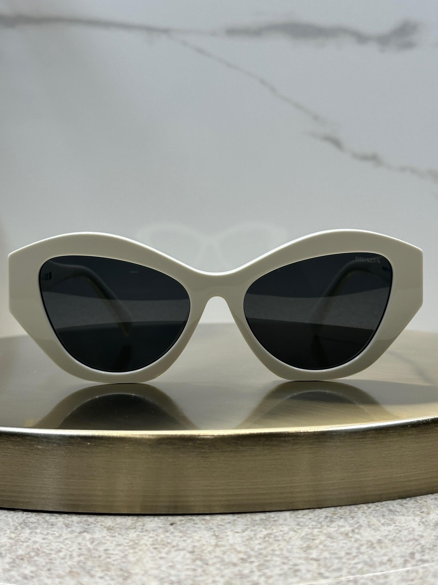 Солнцезащитные очки PRADA PR 07YS 1AB0A7 Black/Grey Gradient