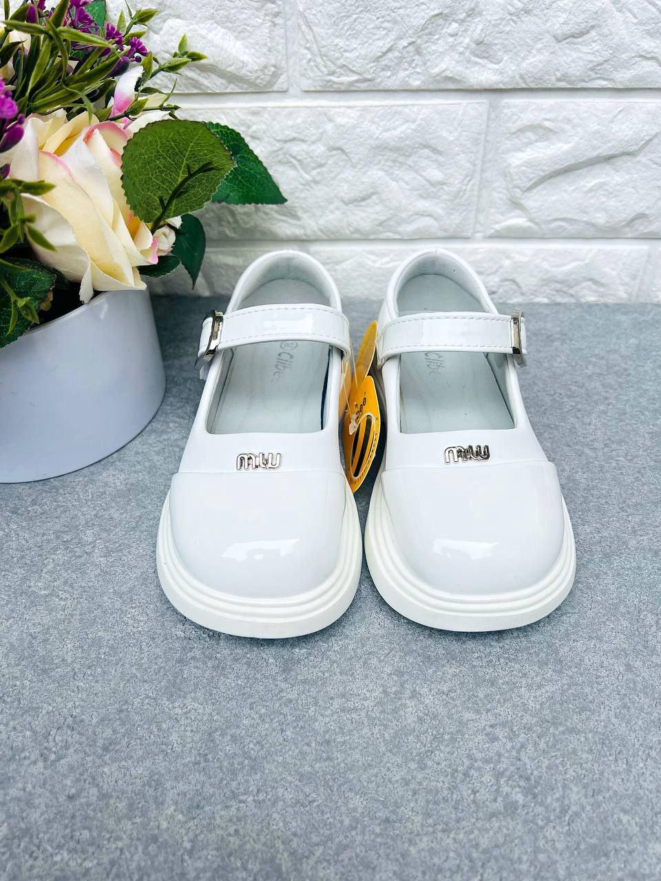 Туфлі класичні для дівчинки Clibee 1710 р. 27 16,8 смБілий (1710-1) - фото 2 Туфлі класичні для дівчинки Clibee 1710 р. 27 16,8 смБілий (1710-1) - фото 2