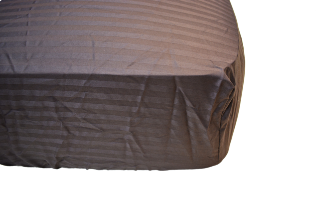 Простирадло на резинці Чарівна ніч сатин страйп 140x200x25 см Шоколад - фото 1 Простирадло на резинці Чарівна ніч сатин страйп 140x200x25 см Шоколад - фото 1