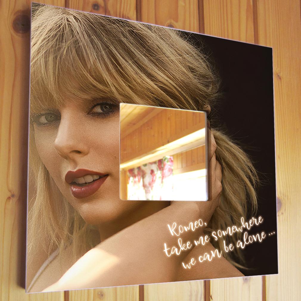 Зеркало декоративное Певица Тейлор Свифт 260х260 мм (M04662)