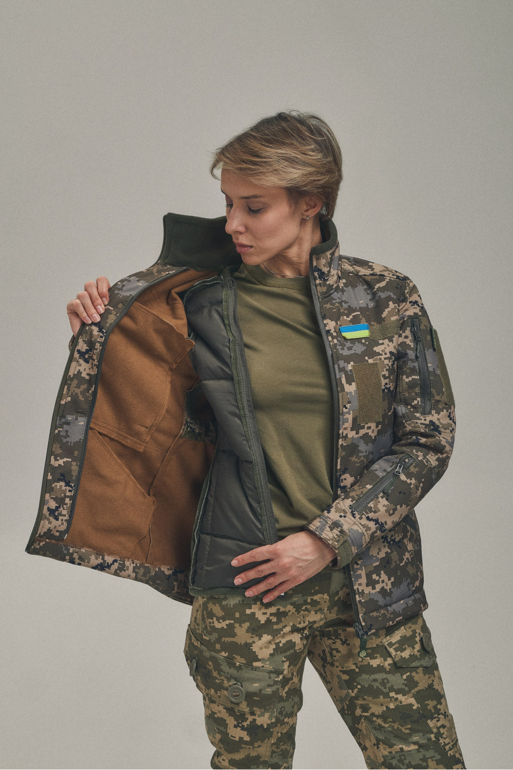 Куртка-трансформер женская зимняя FS Soft Shell 2в1 S Пиксель (АРТ.0821-7-S) - фото 7 Куртка-трансформер женская зимняя FS Soft Shell 2в1 S Пиксель (АРТ.0821-7-S) - фото 7
