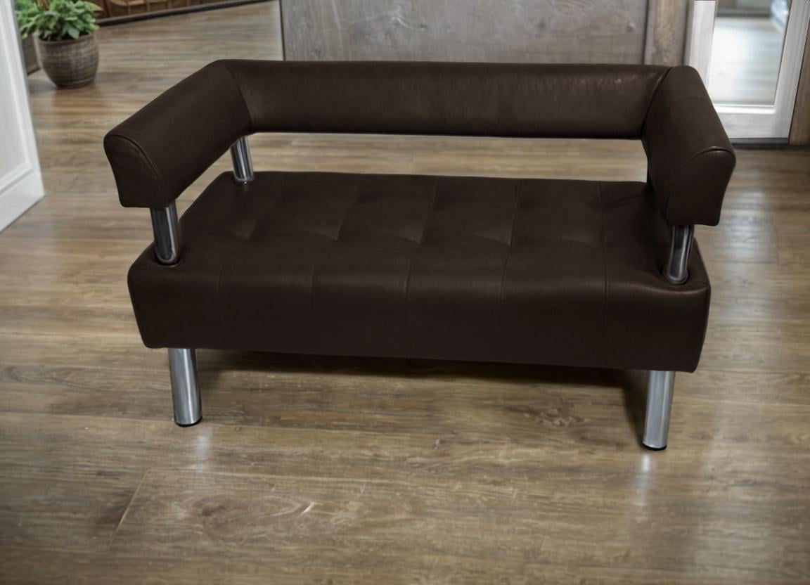 Диван офисный Tobi Sho Комфорт со спинкой и подлокотниками 1000x530x750 мм кожзам Темный шоколад (22311) - фото 1 Диван офисный Tobi Sho Комфорт со спинкой и подлокотниками 1000x530x750 мм кожзам Темный шоколад (22311) - фото 1