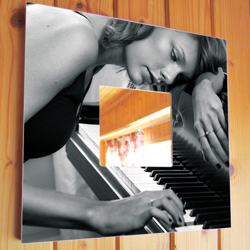 Зеркало Певица Taylor Swift 260х260 мм (M00828)