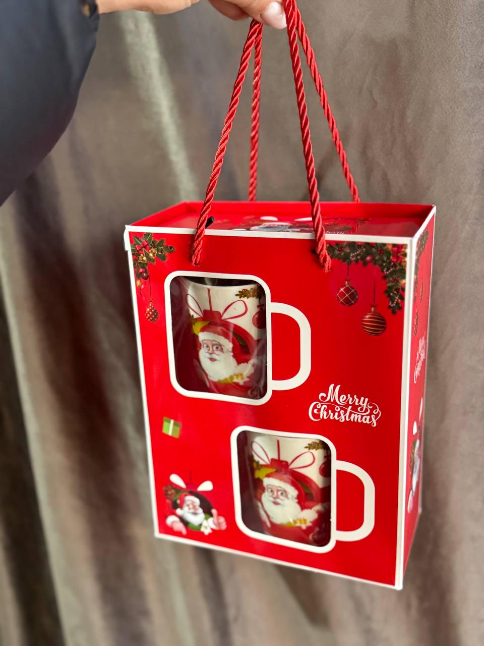 Набір чашок новорічних HOME SD4R керамічні з ложками в подарунковій коробці 2 шт. 200 мл (SD4R) - фото 3 Набір чашок новорічних HOME SD4R керамічні з ложками в подарунковій коробці 2 шт. 200 мл (SD4R) - фото 3