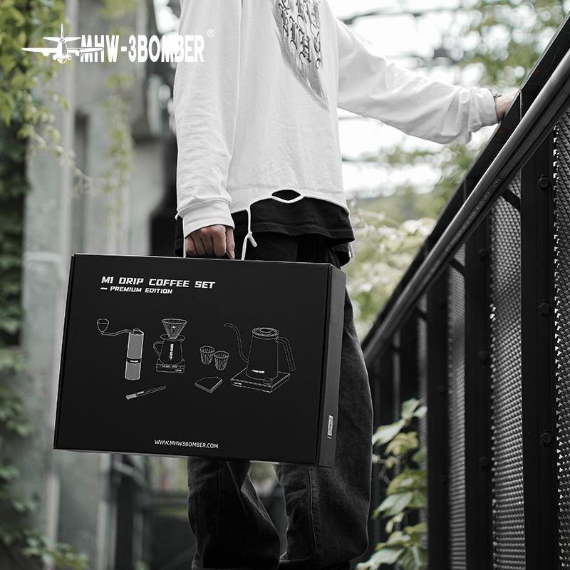 Подарунковий набір бариста MHW-3BOMBER Assassin M1 Drip Coffee Set 9в1 Білий (CS7007W-OS) - фото 6 Подарунковий набір бариста MHW-3BOMBER Assassin M1 Drip Coffee Set 9в1 Білий (CS7007W-OS) - фото 6