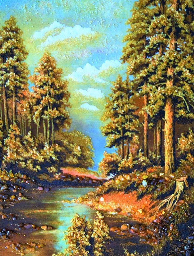 Картина Река в сосновом лесу из янтаря 20х30 см (К0151-20х30)