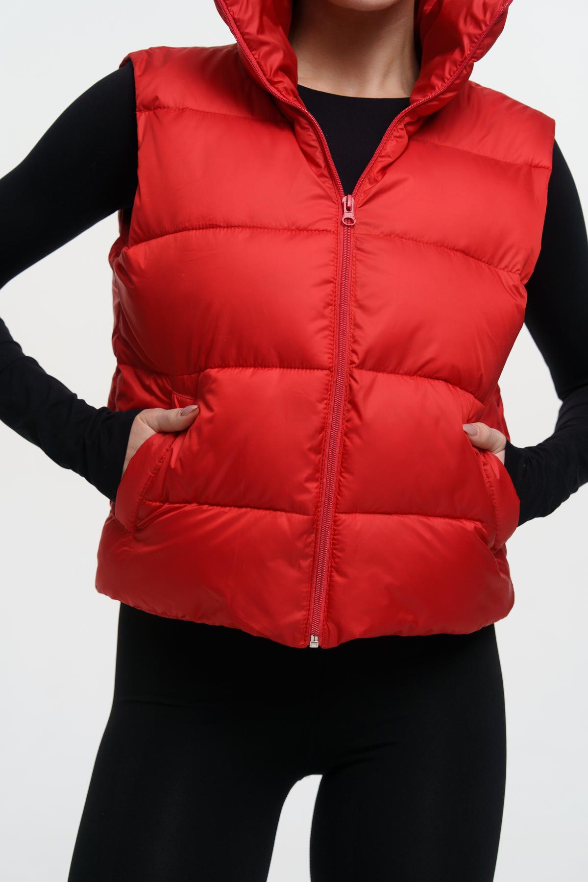 Жилетка жіноча укорочена Intruder Lola з утепленням M-L Червоний (1343916509/3/2) - фото 4 Жилетка жіноча укорочена Intruder Lola з утепленням M-L Червоний (1343916509/3/2) - фото 4