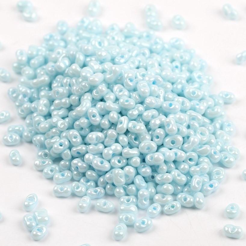 Бисер стеклянный в форме арахиса FARFALLE 6х4х3,2 мм 10 г Тиффани блестящий (БР0604а91)