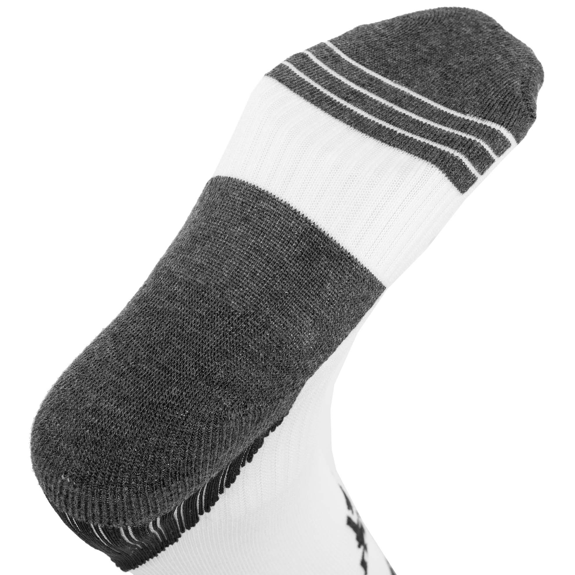 Гетри дитячі з символікою футбольного клубу SPOINT MANCHESTER UNITED THIRD 2025 ETM2520-MU5 р. 34-38 Біло-червоний/Чорний (ETM2520-MU5) - фото 6 Гетри дитячі з символікою футбольного клубу SPOINT MANCHESTER UNITED THIRD 2025 ETM2520-MU5 р. 34-38 Біло-червоний/Чорний (ETM2520-MU5) - фото 6