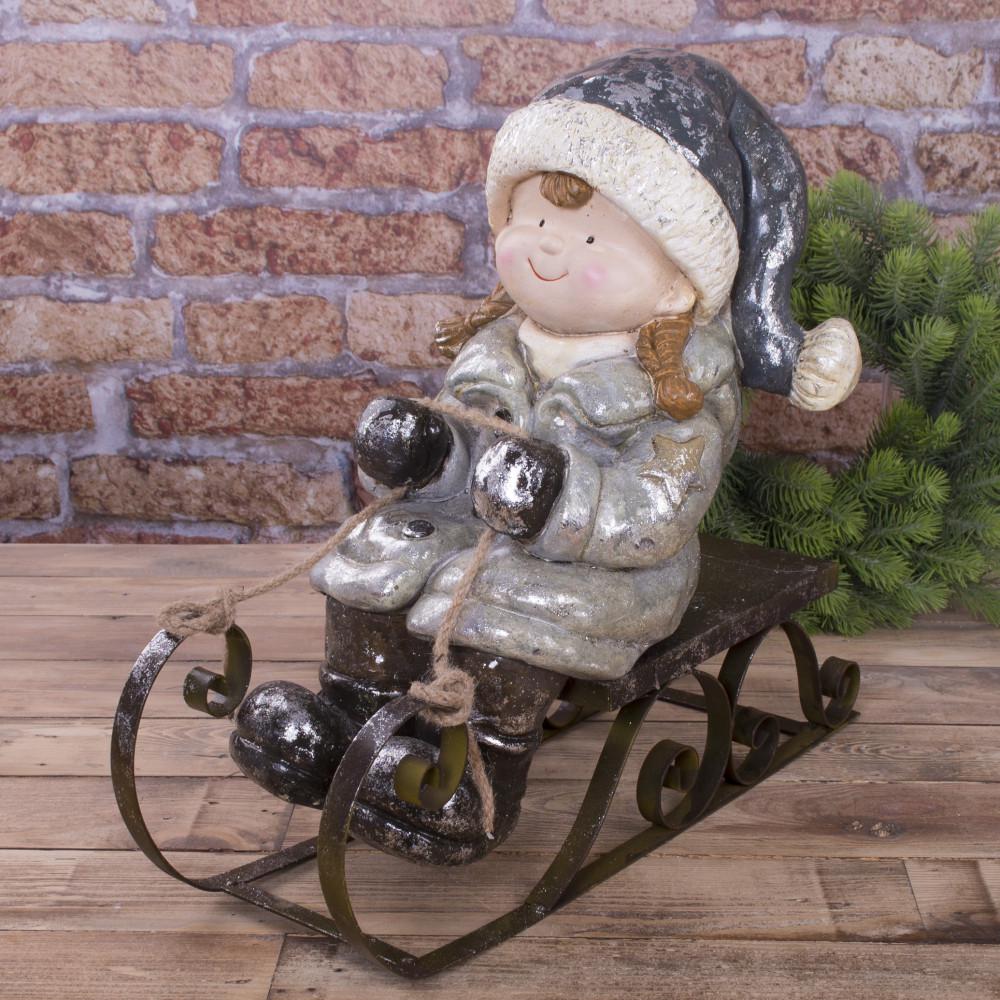 Статуэтка гигант девочка на санках (2437-1)