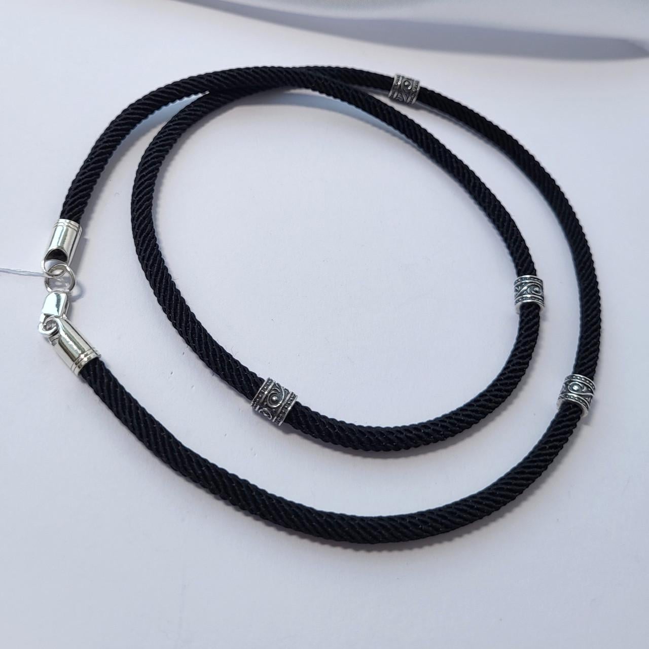Шнурок на шею плетеный 4 мм 925 пробы 60 см (44002) Шнурок на шею плетеный 4 мм 925 пробы 60 см (44002)