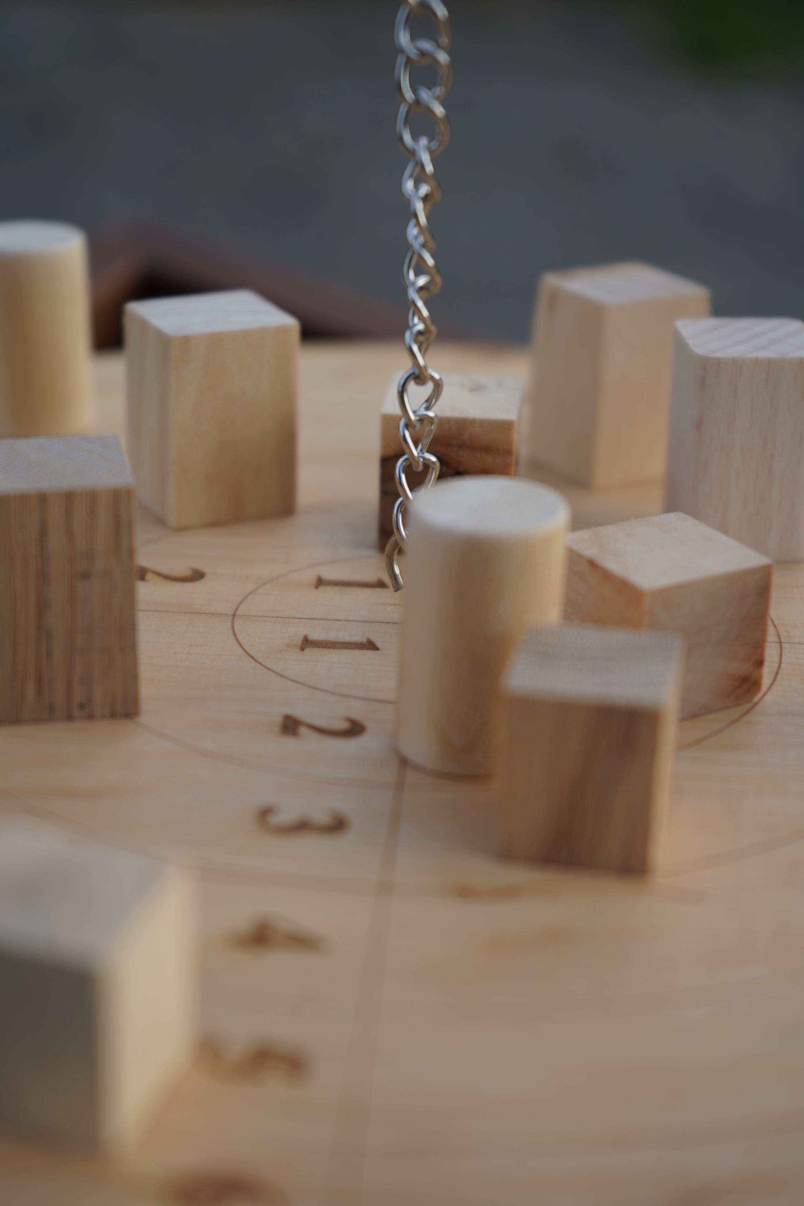 Настільна гра з дерева Балансир 32х32х8 см Темно-коричневий (29614788) - фото 6 Настільна гра з дерева Балансир 32х32х8 см Темно-коричневий (29614788) - фото 6