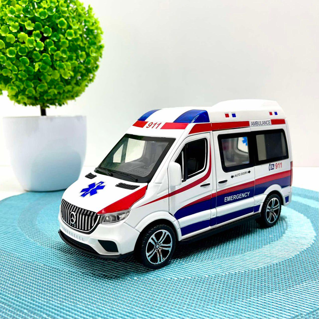 Машинка Mercedes Sprinter Скорая помощь металлопластик звук/подсветка/инерция/открывающаяся дверь/игровые фигурки Белый (2408 C)