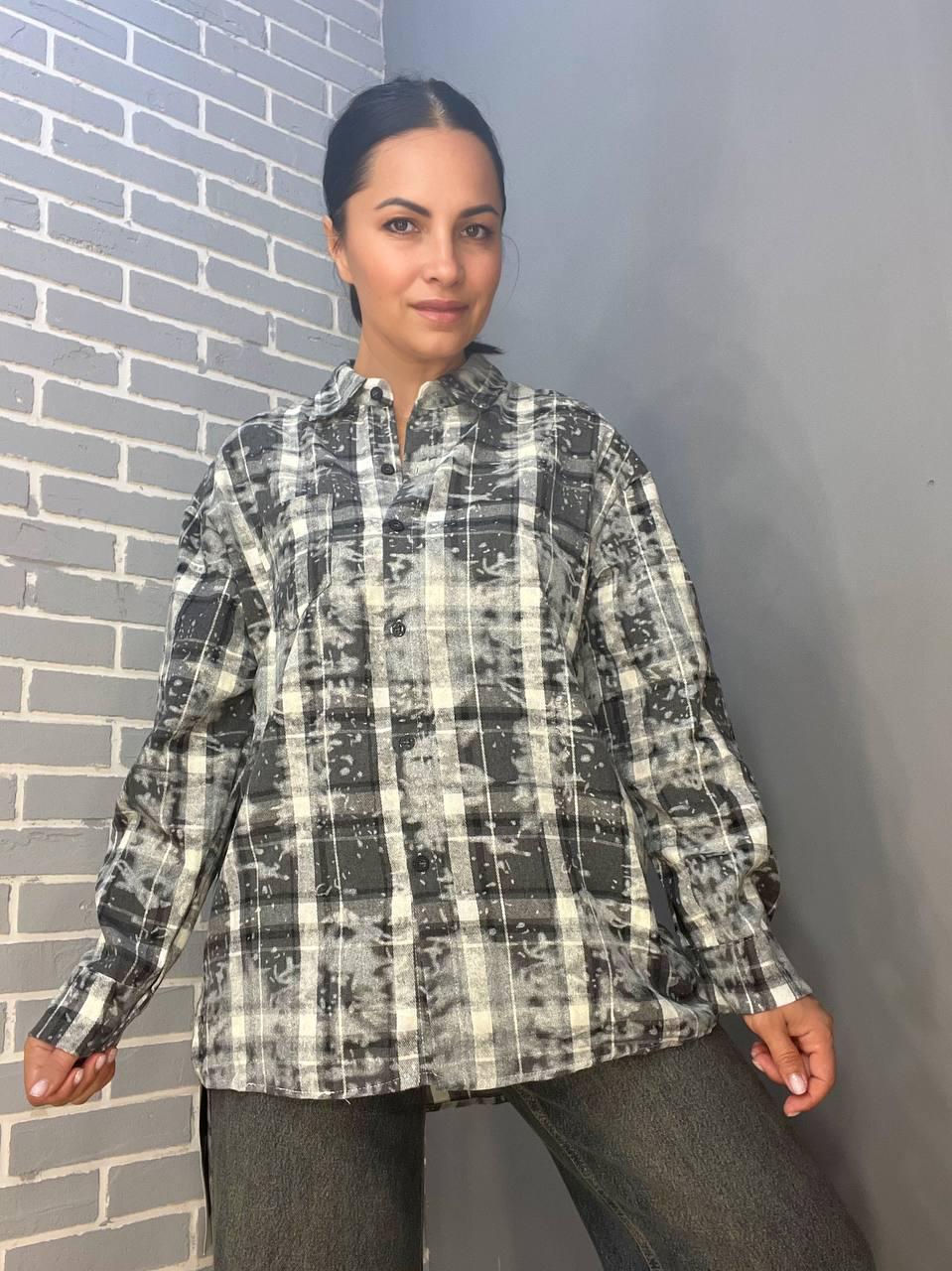 Сорочка жіноча A-N 2775 картата варена в клітинку оверсайз коттон OS Сірий (2907) - фото 7 Сорочка жіноча A-N 2775 картата варена в клітинку оверсайз коттон OS Сірий (2907) - фото 7