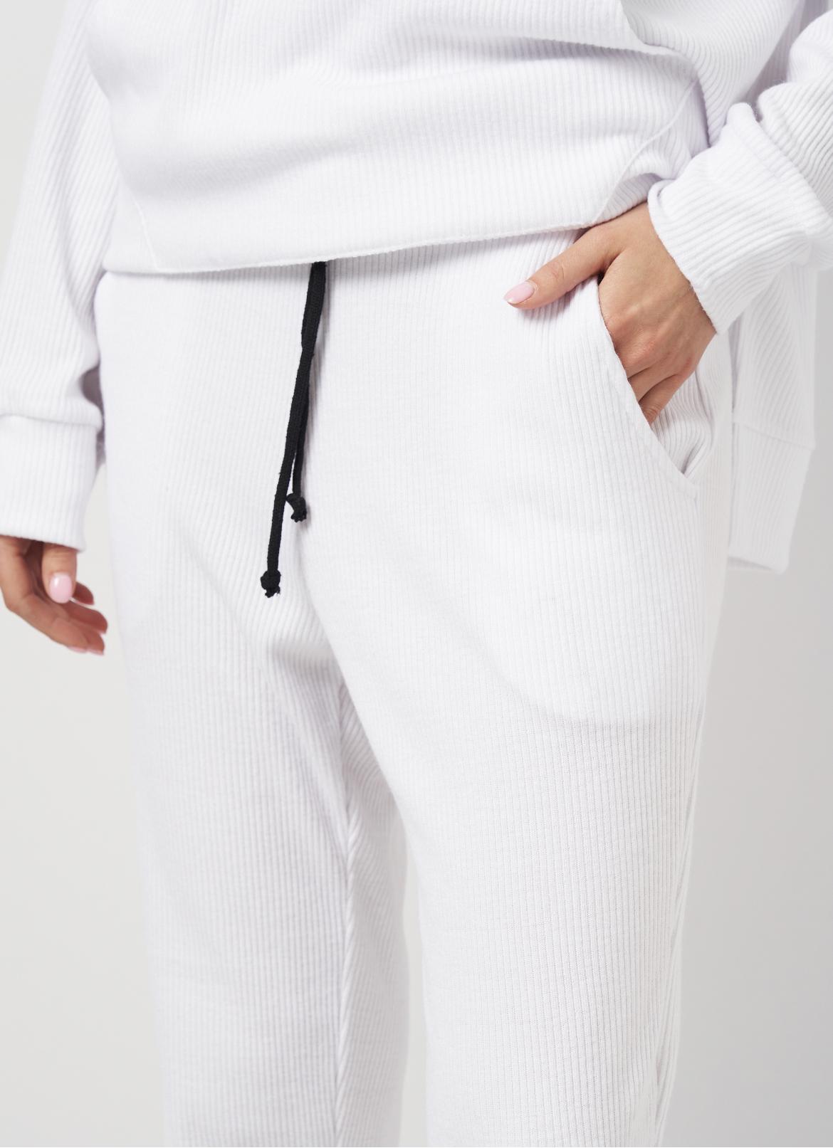 Костюм в рубчик женский Мари р. 54 Белый (2285640799) - фото 6