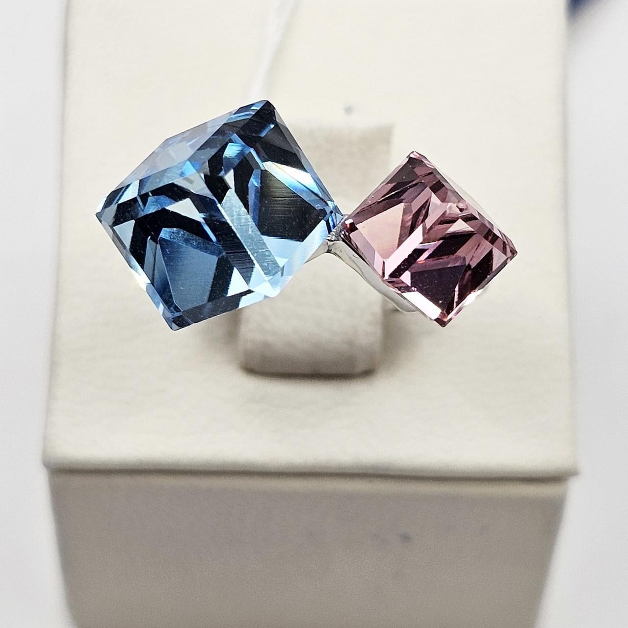 Каблучка срібна з кристалами Swarovski р. 17 4,07 г (2830199493) Каблучка срібна з кристалами Swarovski р. 17 4,07 г (2830199493)