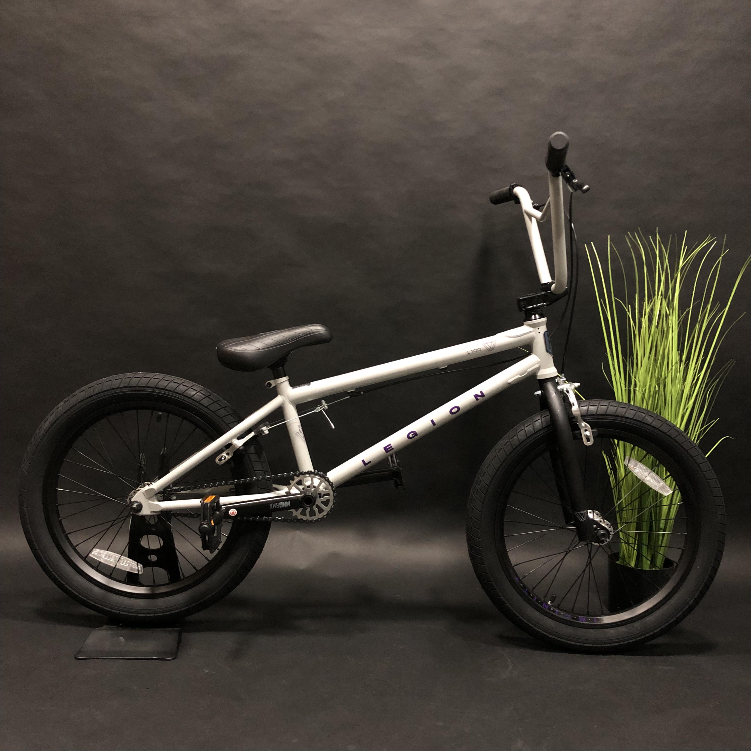 Велосипед BMX Mongoose Legion L100 20" 2021 Сірий