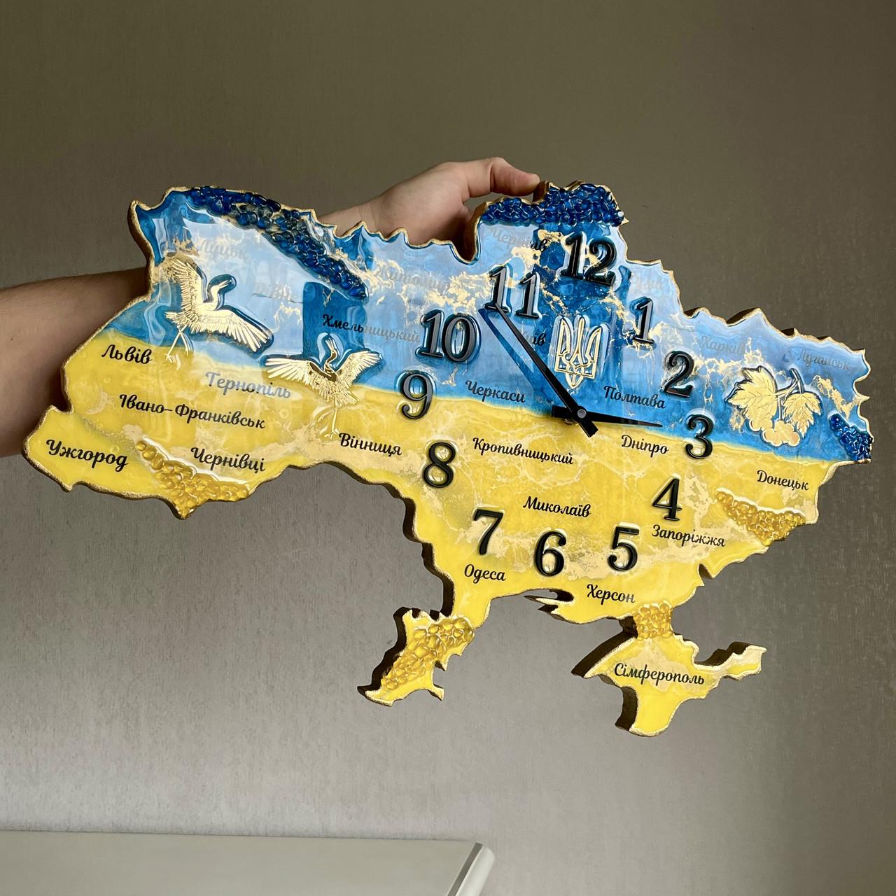 Часы настенные из эпоксидной смолы Карта Украины 70х45 см