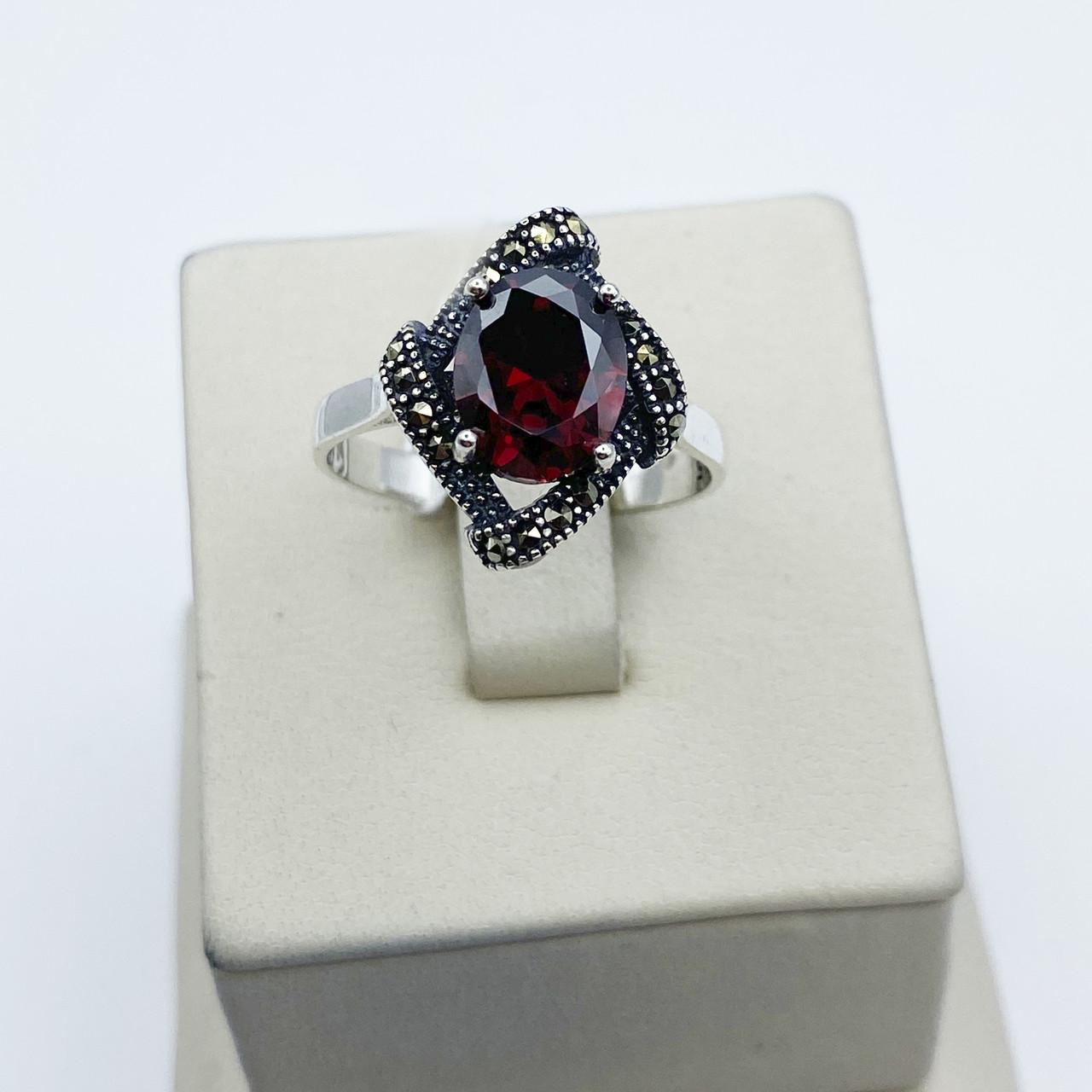 Кольцо серебряное с гранатом и марказитом р. 19 4,21 г (2046589506)