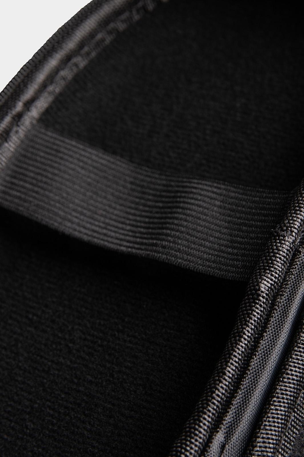 Чохол для окулярів для плавання Arena GOGGLE CASE Чорно-фіолетовий (1E048-102) - фото 5 Чохол для окулярів для плавання Arena GOGGLE CASE Чорно-фіолетовий (1E048-102) - фото 5