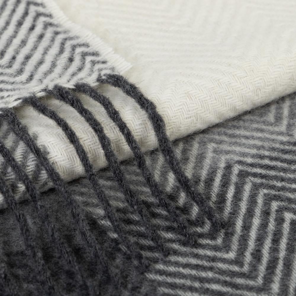 Плед шерстяной Love You Клетка 140x200 см (4502) - фото 3 Плед шерстяной Love You Клетка 140x200 см (4502) - фото 3