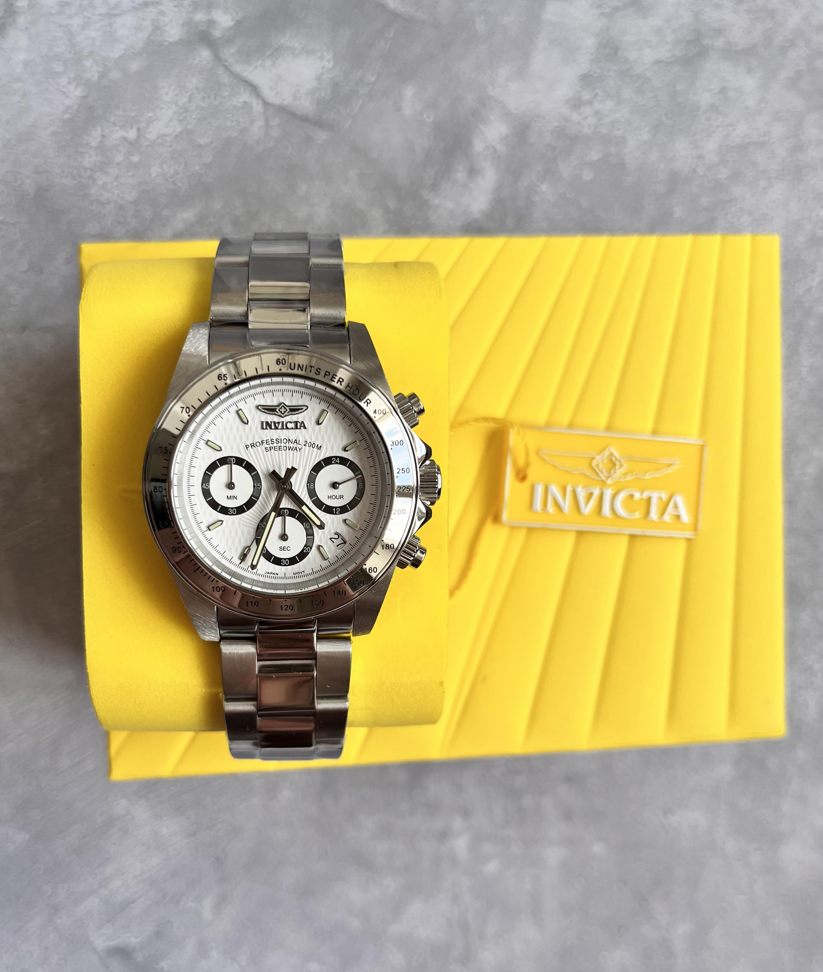 Годинник класичний Invicta 9211 speedway (12360356) - фото 2 Годинник класичний Invicta 9211 speedway (12360356) - фото 2