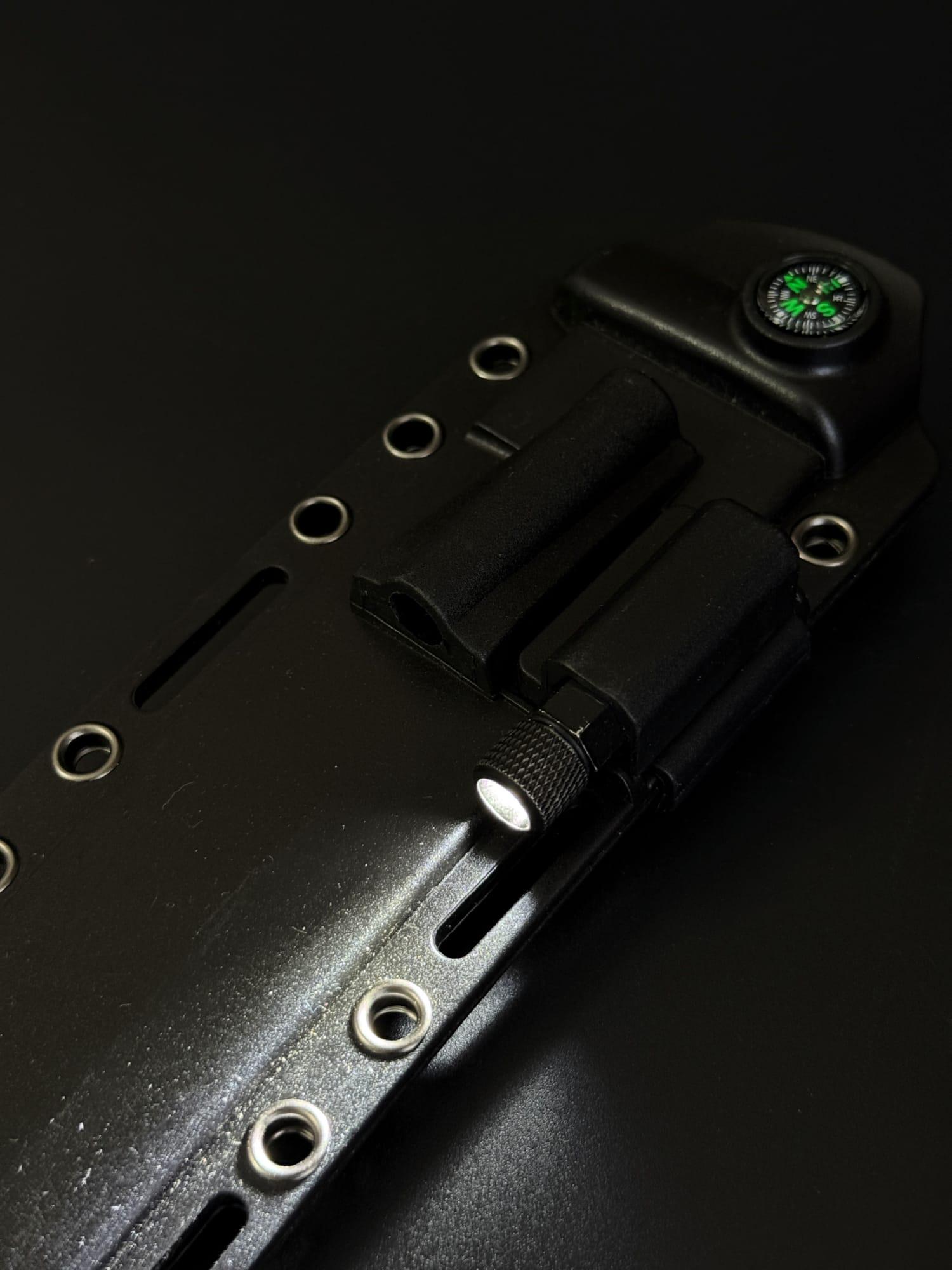 Нож танто Gorillas BBQ KN1079 2620 с кресалом и фонариком Черный - фото 6