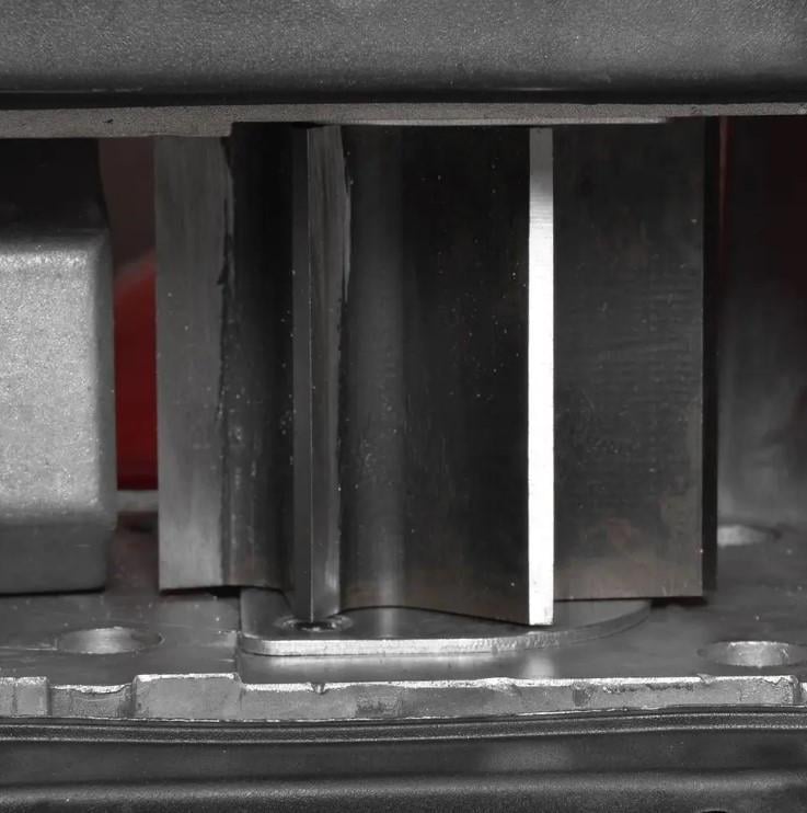 Подрібнювач садовий HECHT 6280 XL (46638) - фото 7 Подрібнювач садовий HECHT 6280 XL (46638) - фото 7